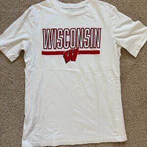 Men's Wisconsin Badgers Tee. Size large. EUC.